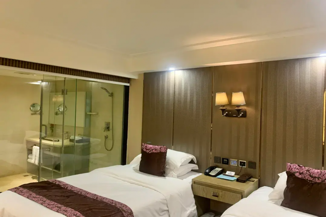 Four Seasons Apple Hotel (Beijing Wanda Plaza) 9/30