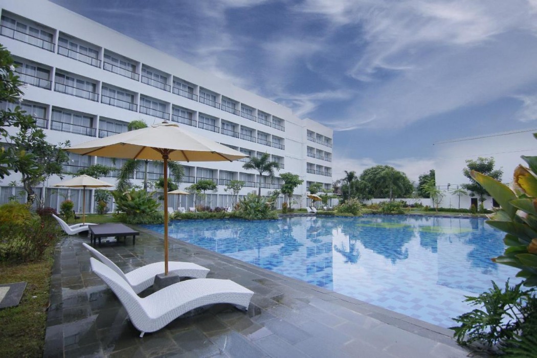 Raja Hotel Kuta Mandalika Resort & Convention photo2