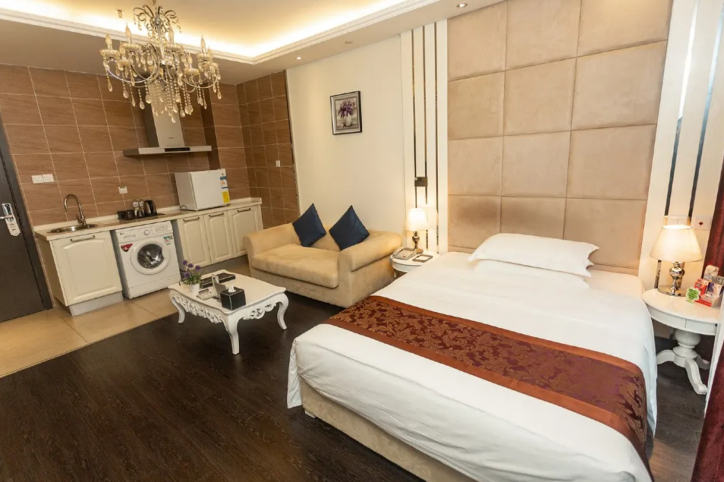 Soha Hotel (Chengdu Convention and Exhibition Center Funian) 7/9
