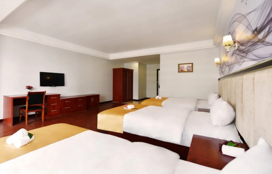 Xingshun Business Hotel 11/23