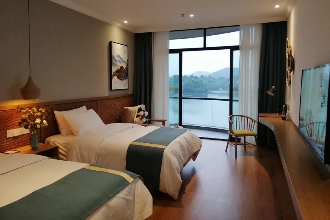 Sky & Sea Resort 4/27