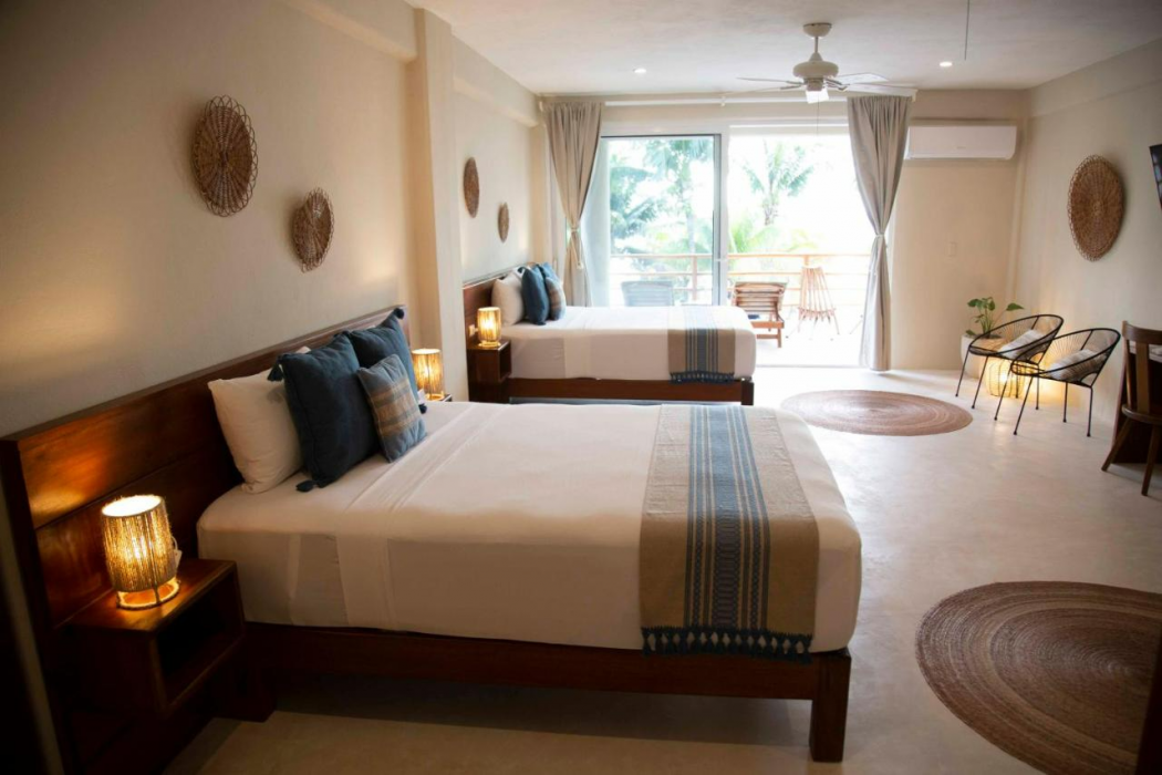 Noah Beach Hotel and Suites 14/55