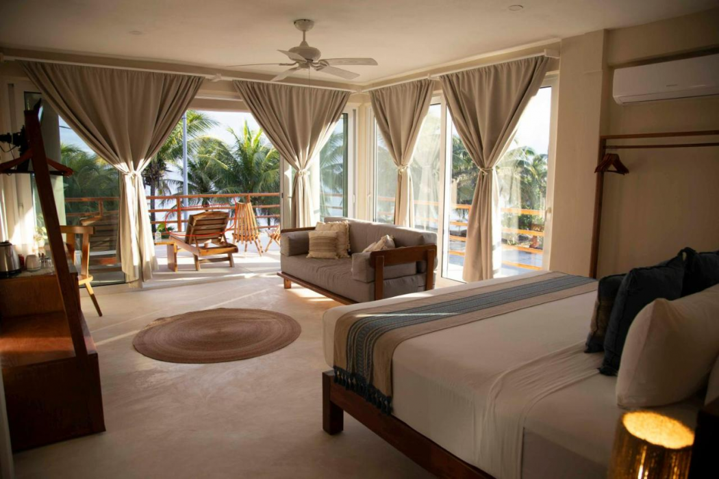 Noah Beach Hotel and Suites 12/55