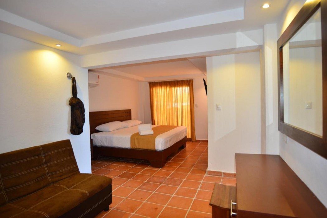 Hotel Rio Lagartos 12/59