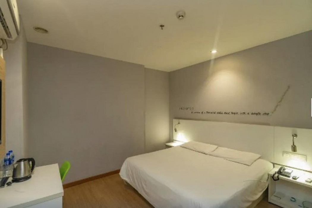 Motel 168 (Hangzhou Leyuan Xianghu Metro Station) 4/8