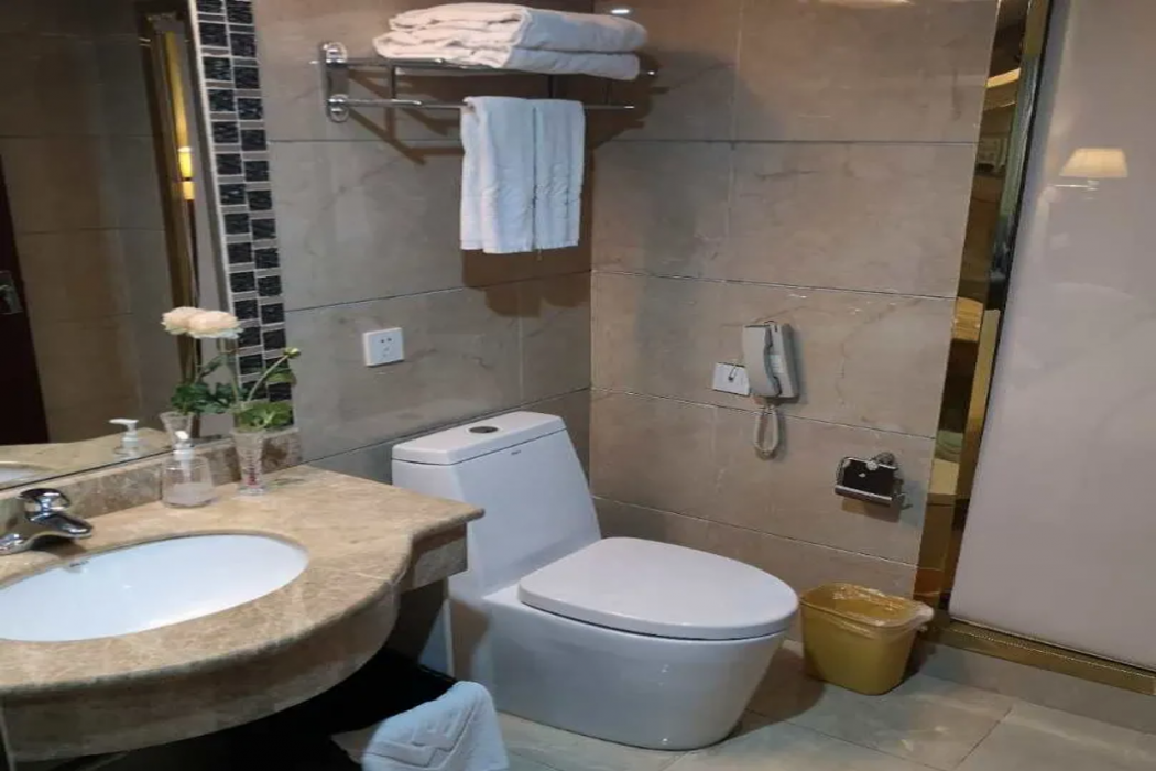 Junyi Longteng Hotel 5/8