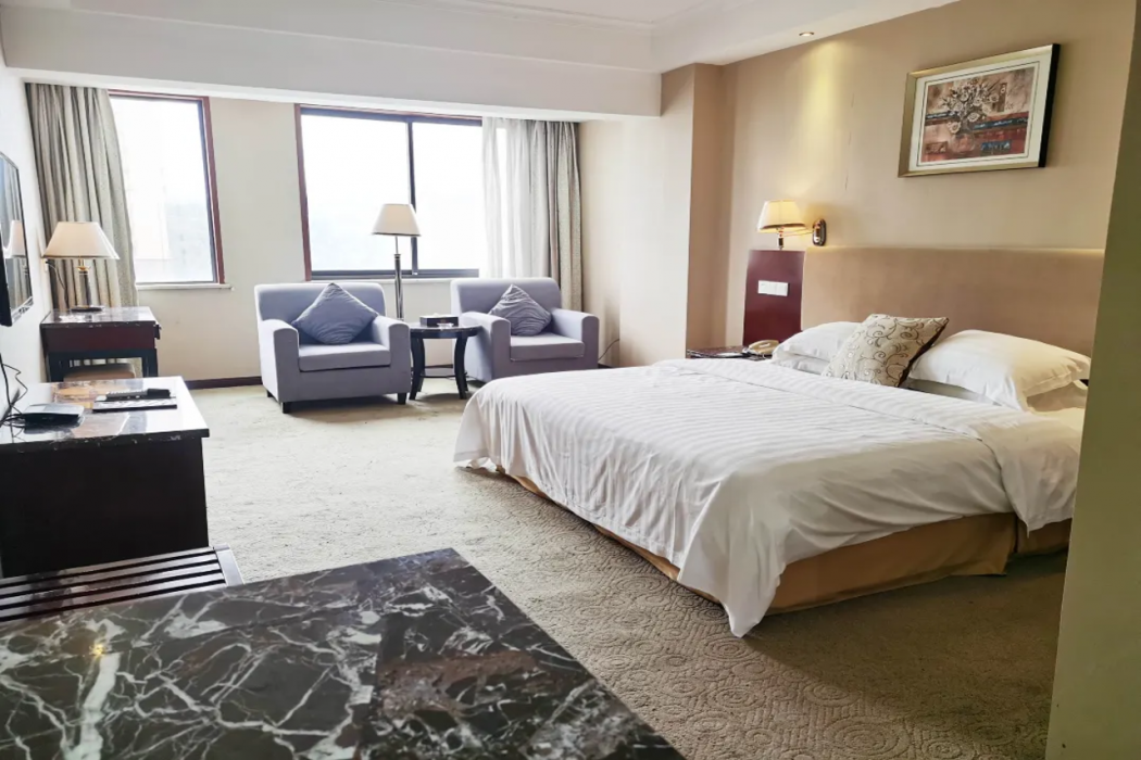 Junyi Longteng Hotel 4/8