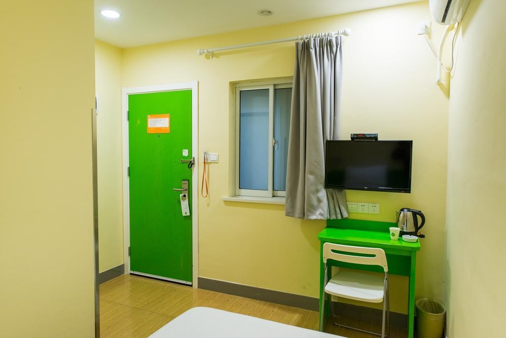 Hi Inn (Shanghai Pudong Airport Lingkong Road) 13/15