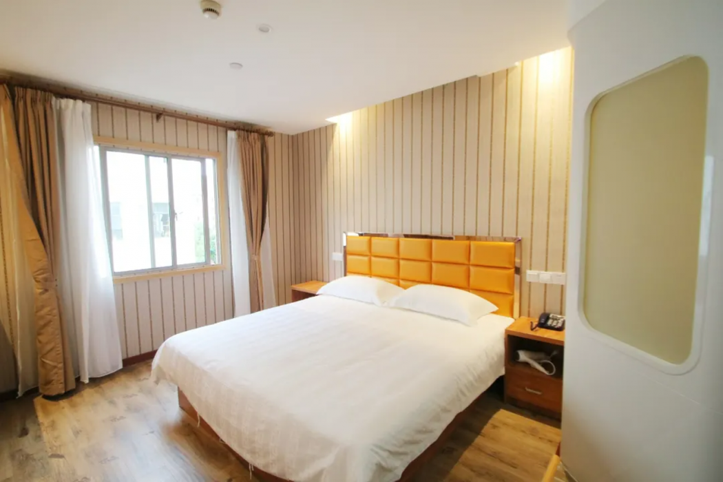 Xinrenren Motel (Shanghai Pengpu Xincun Station Branch) 12/39
