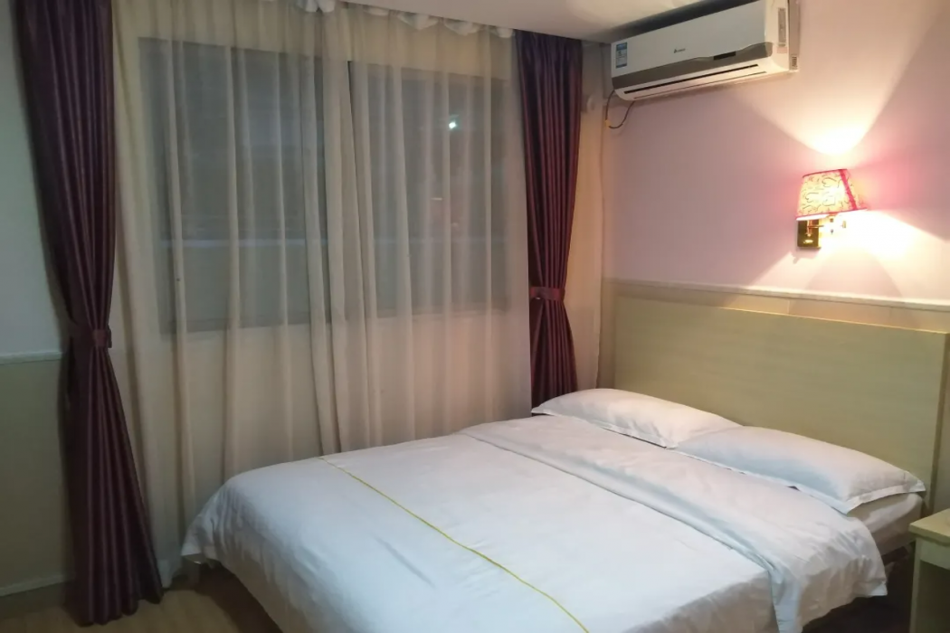 Jingnan Hostel 8/11