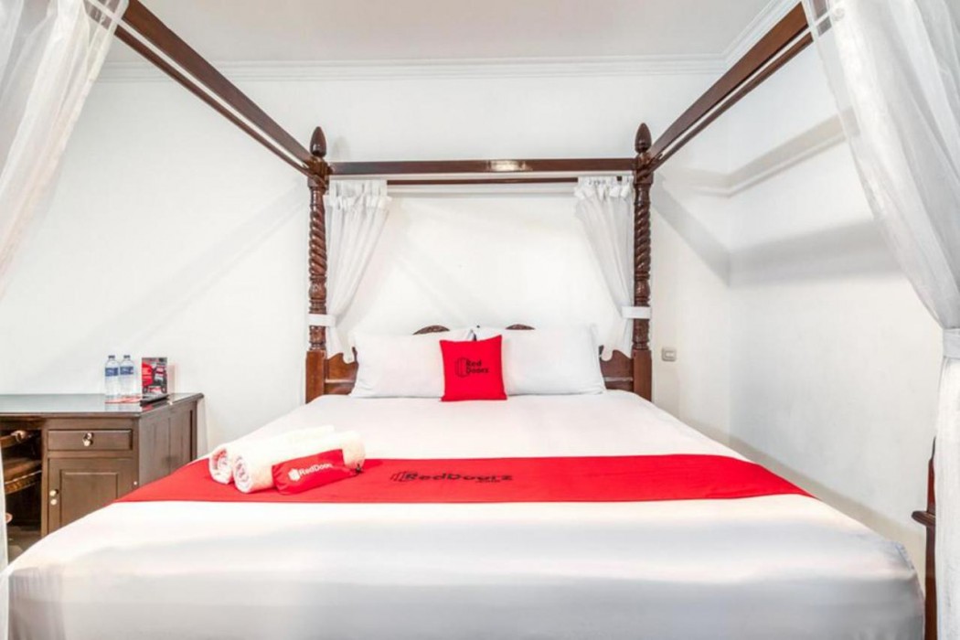 RedDoorz Plus near Lempuyangan Station 4 12/42