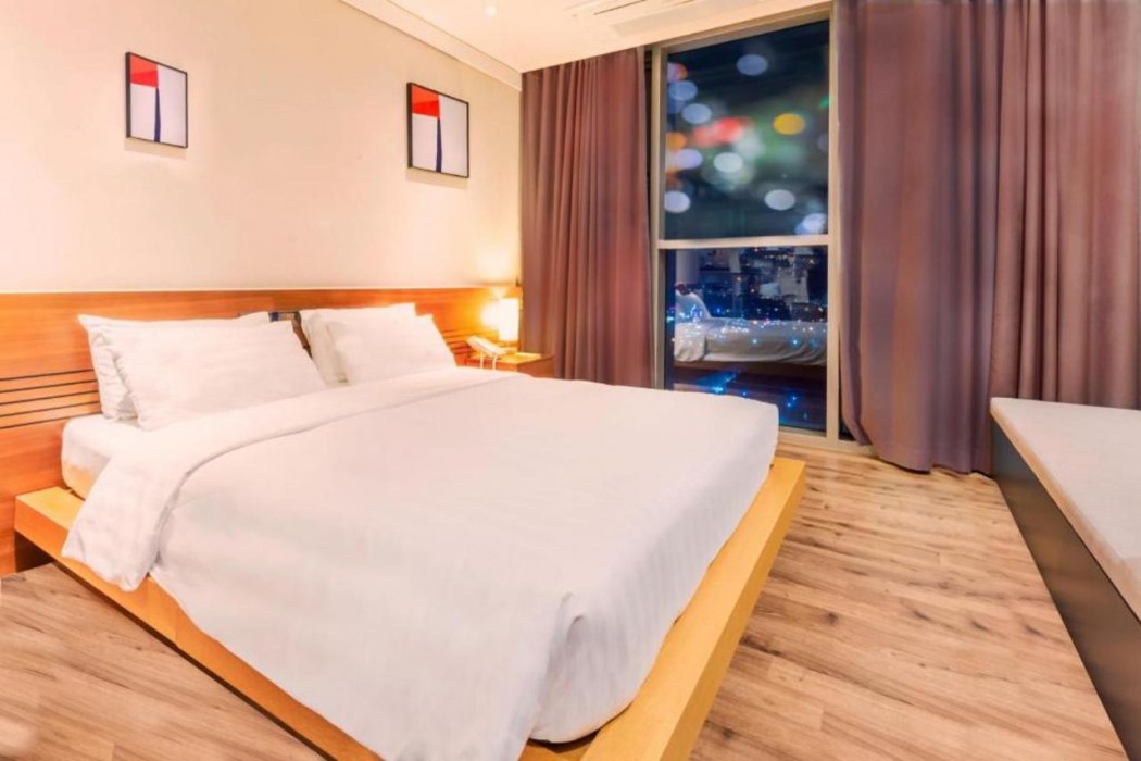 J-one Hotel and Resort 8/41
