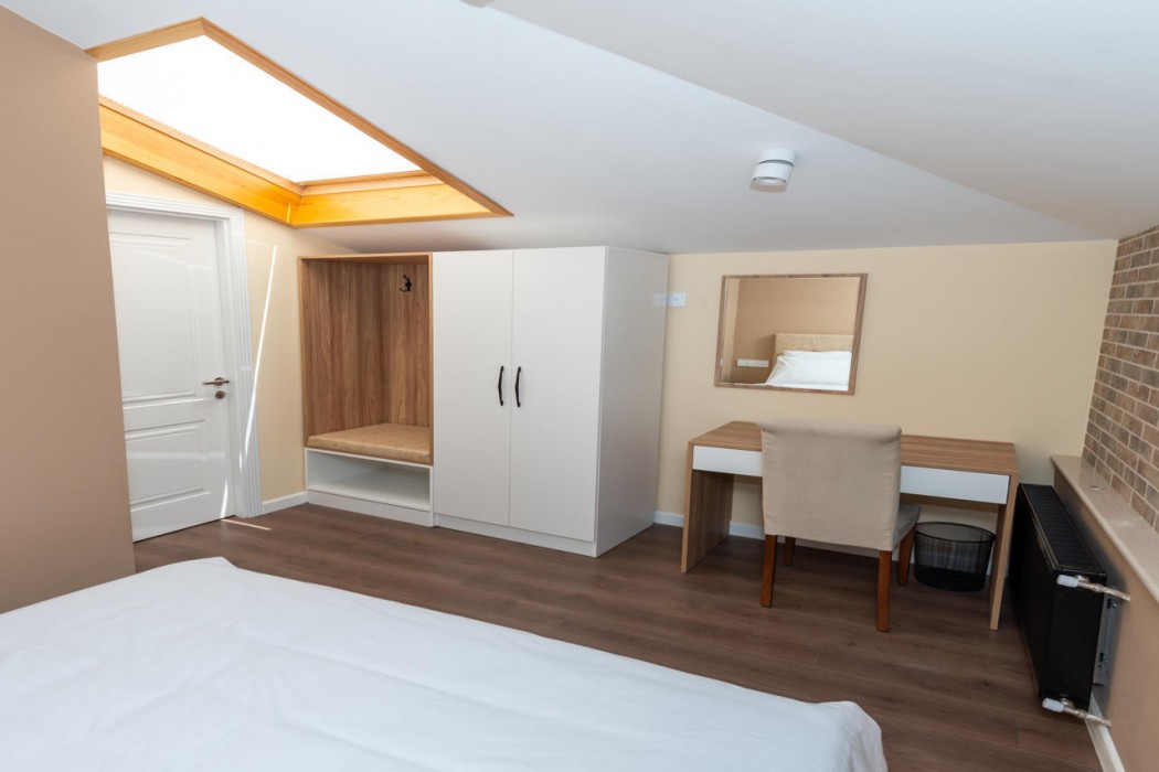 OLF Hotel 27/69