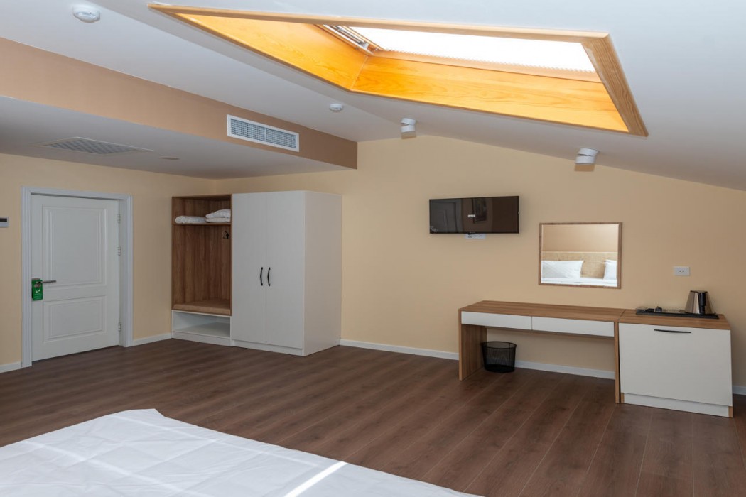 OLF Hotel 36/69