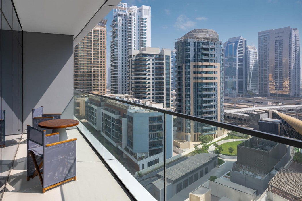 Vida Dubai Marina Yacht Club 12/68