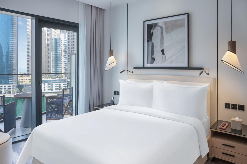 Vida Dubai Marina Yacht Club 16/68