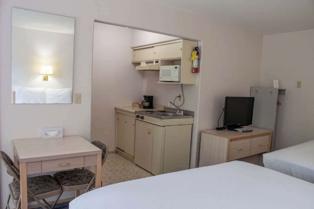 Super 8 by Wyndham Clearwater BC 21/61