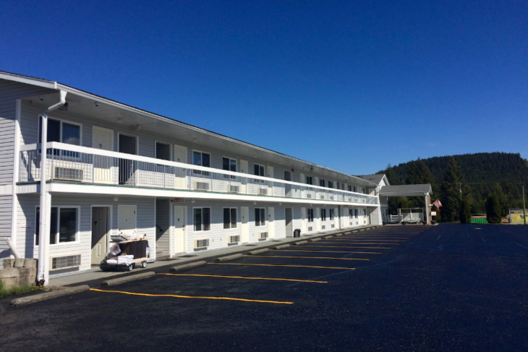 Super 8 by Wyndham Clearwater BC 2/61