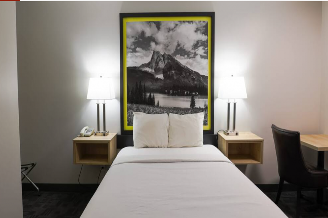 Super 8 by Wyndham Clearwater BC 17/61