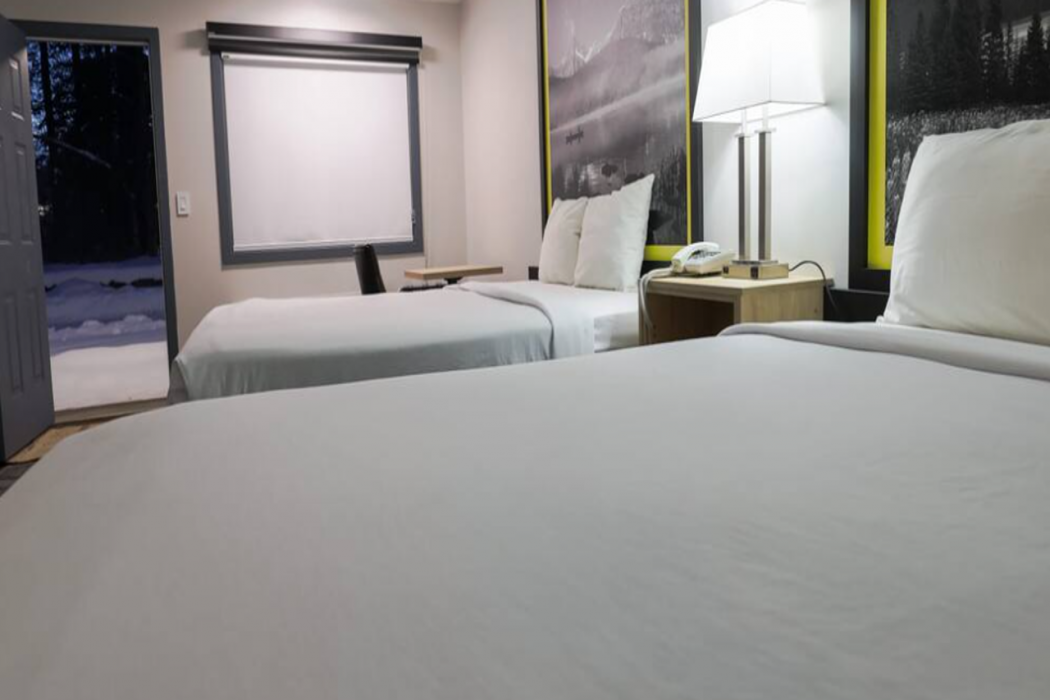 Super 8 by Wyndham Clearwater BC 18/61