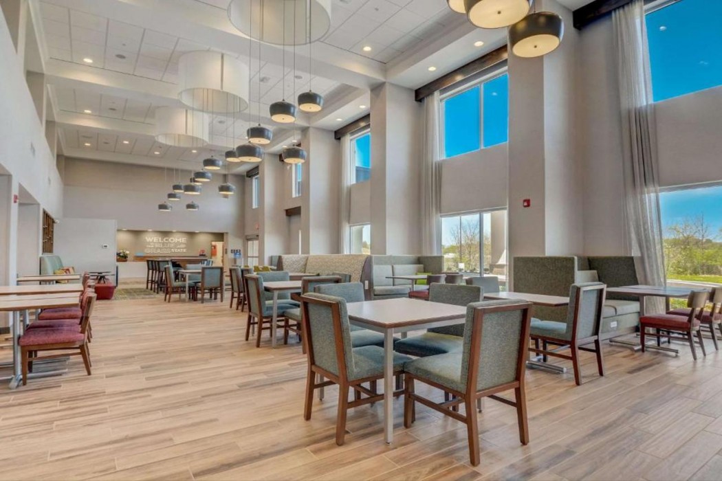 Hampton Inn and Suites Williamstown Ark Encounter 6/38