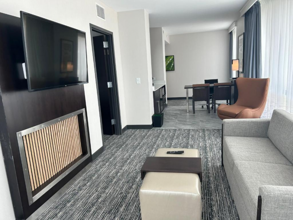 Embassy Suites by Hilton Alpharetta Halcyon 11/49