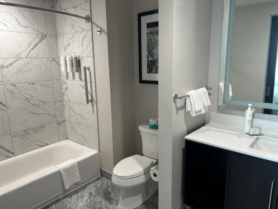 Embassy Suites by Hilton Alpharetta Halcyon 14/49