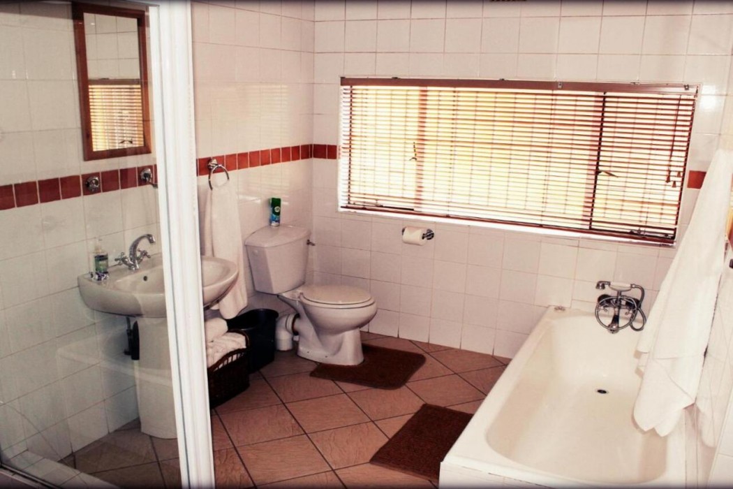 Aqua Terra Guest House 4/8