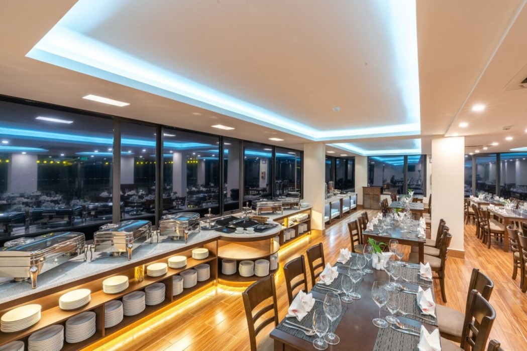 Pearl Hotel Tuan Chau 7/10