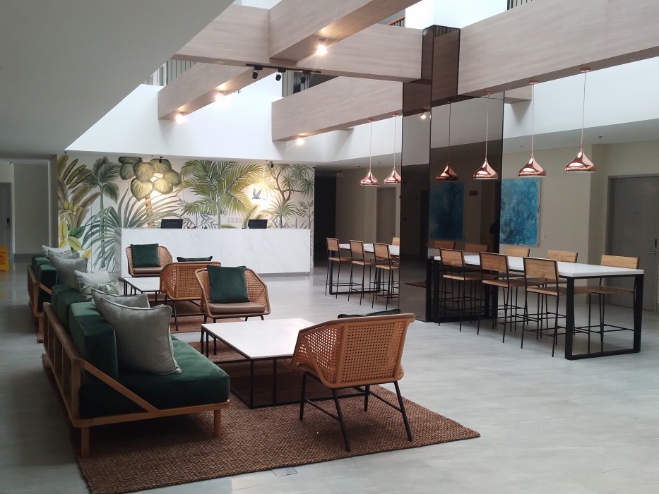 Lobby at Primeway Suites Cebu, CEBU