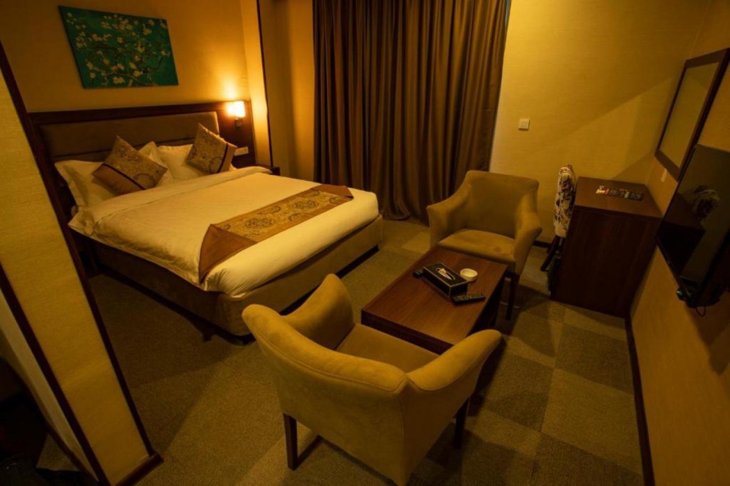 Halwachy Hotel 18/63