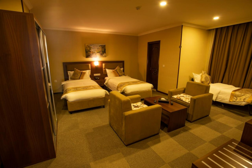 Halwachy Hotel 14/63
