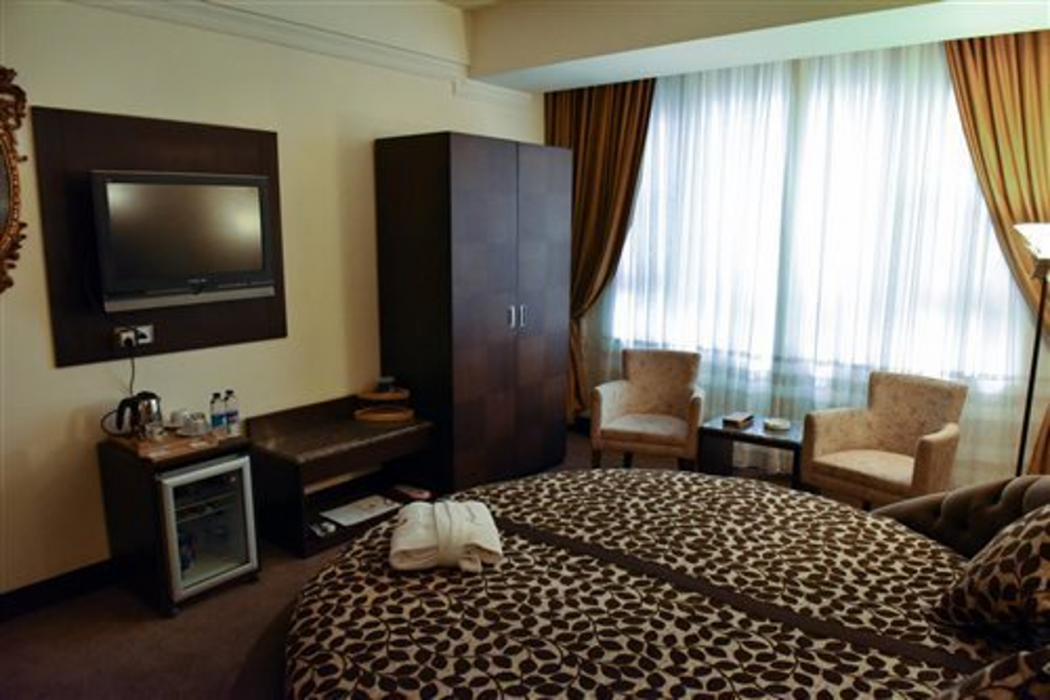 Room at Dilshad Palace, Duhok