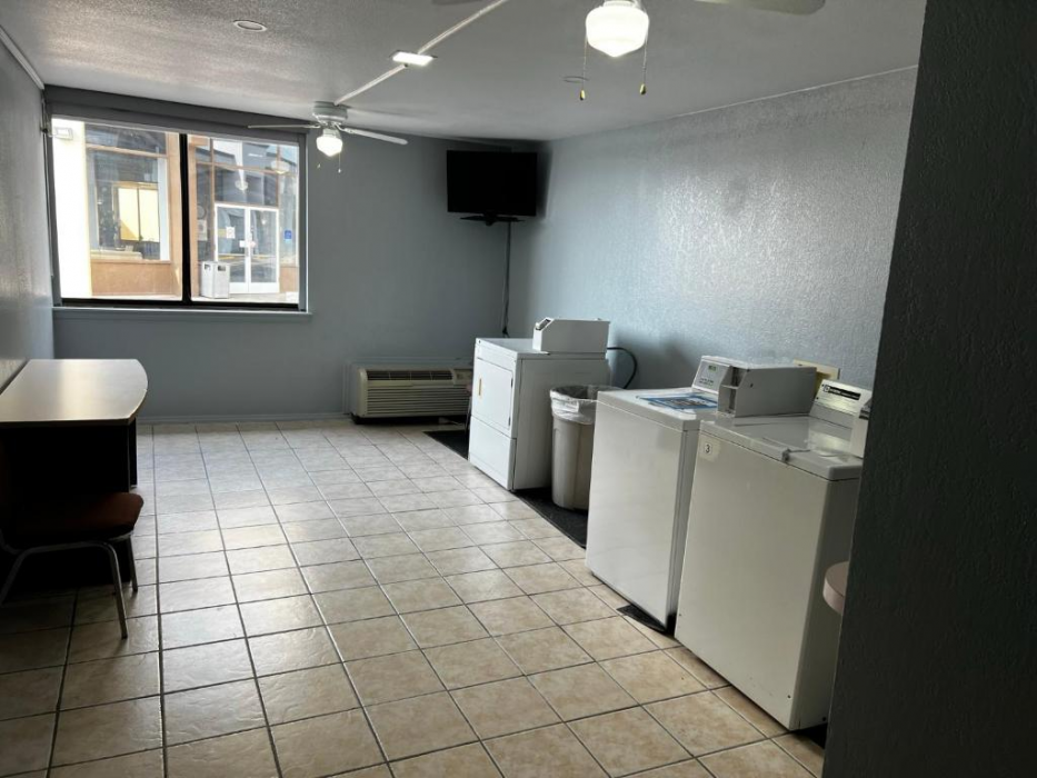 Super 8 by Wyndham Fort Worth Entertainment District 19/49