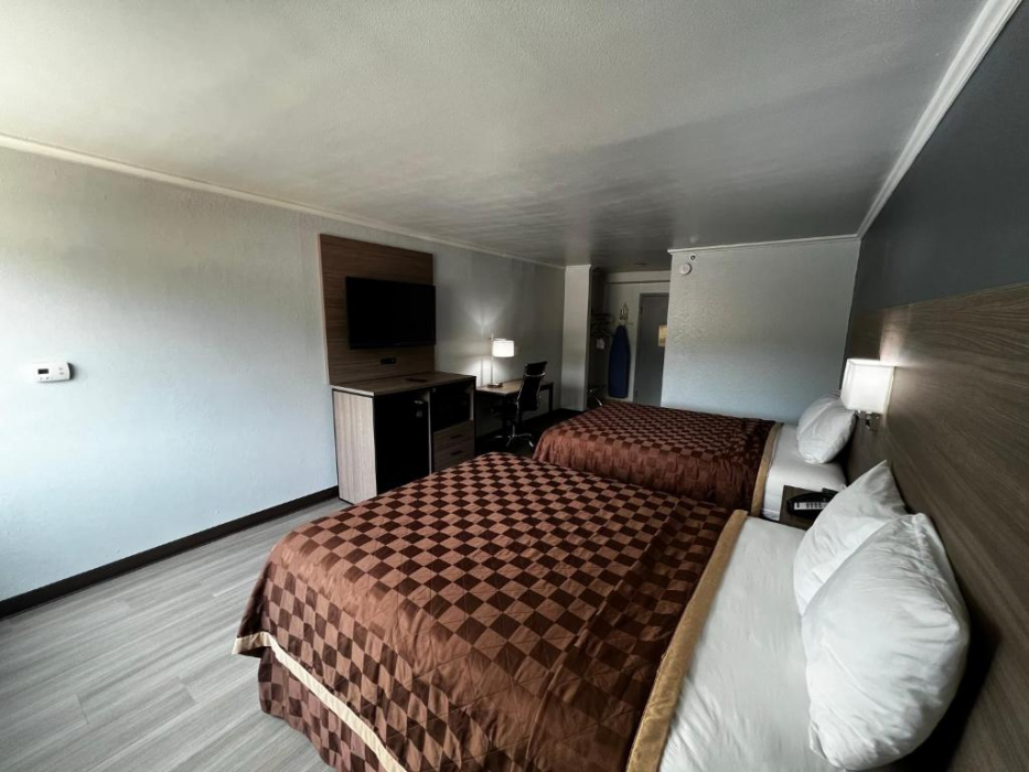 Super 8 by Wyndham Fort Worth Entertainment District 15/49