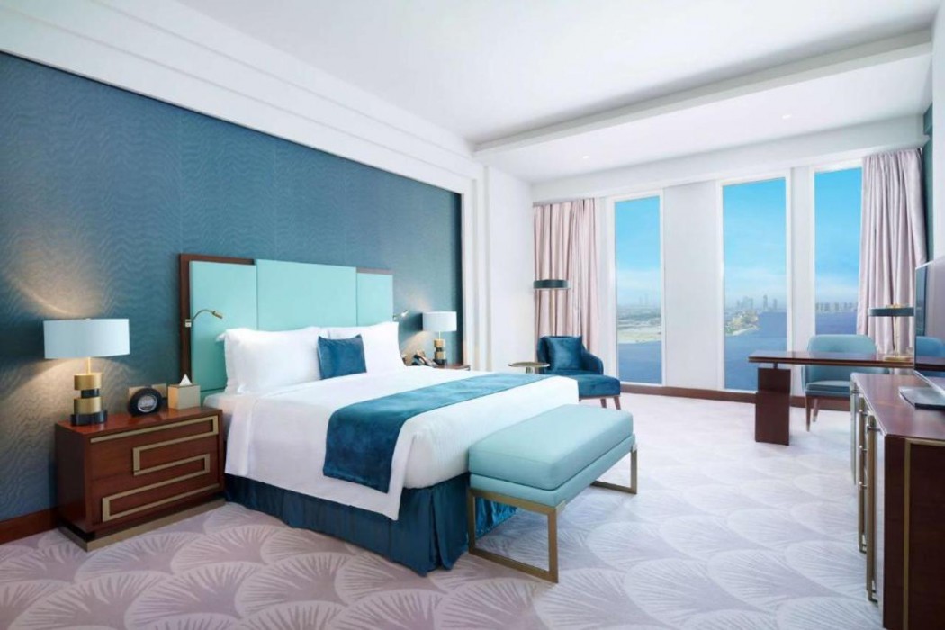 Wyndham Grand Doha West Bay Beach 12/57