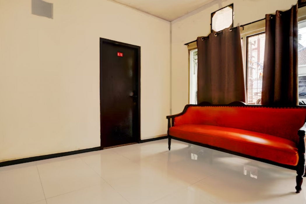 Hotel O Siwalankerto Near City Of Tomorrow Mall Formerly Padang Pasir C-12 Residence 7/28