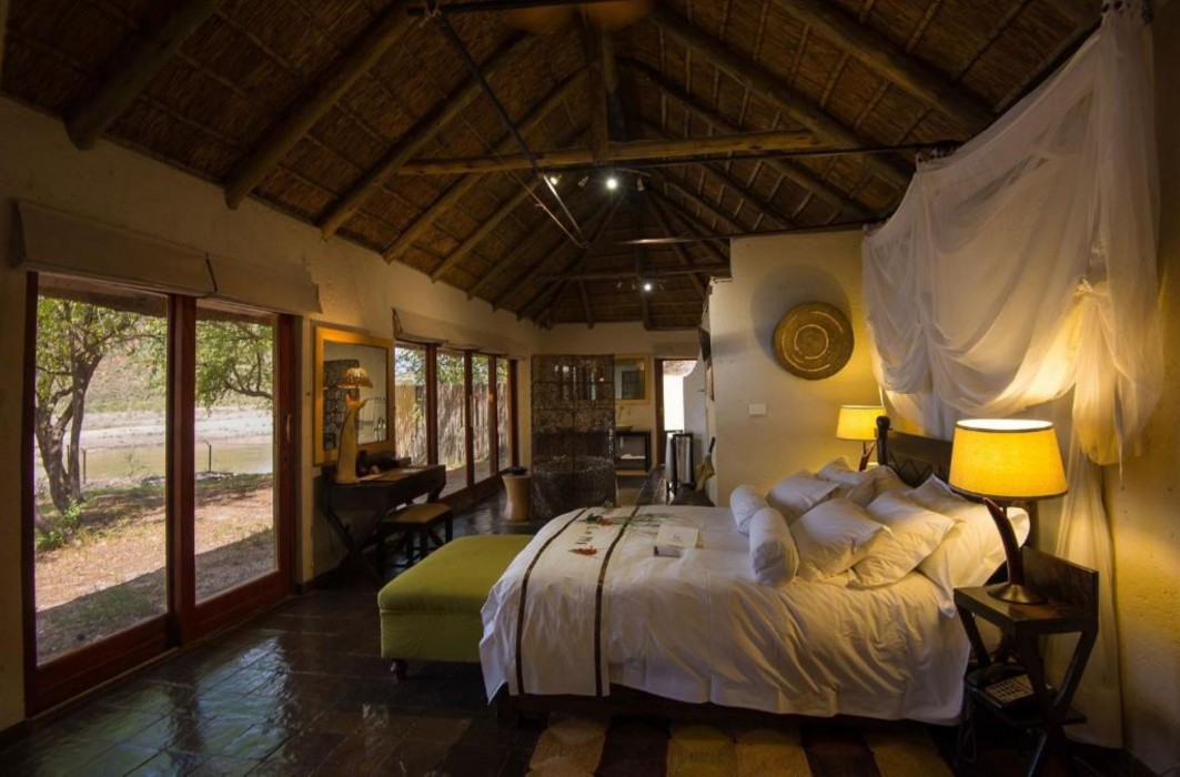 Tau Game Lodge 8/56