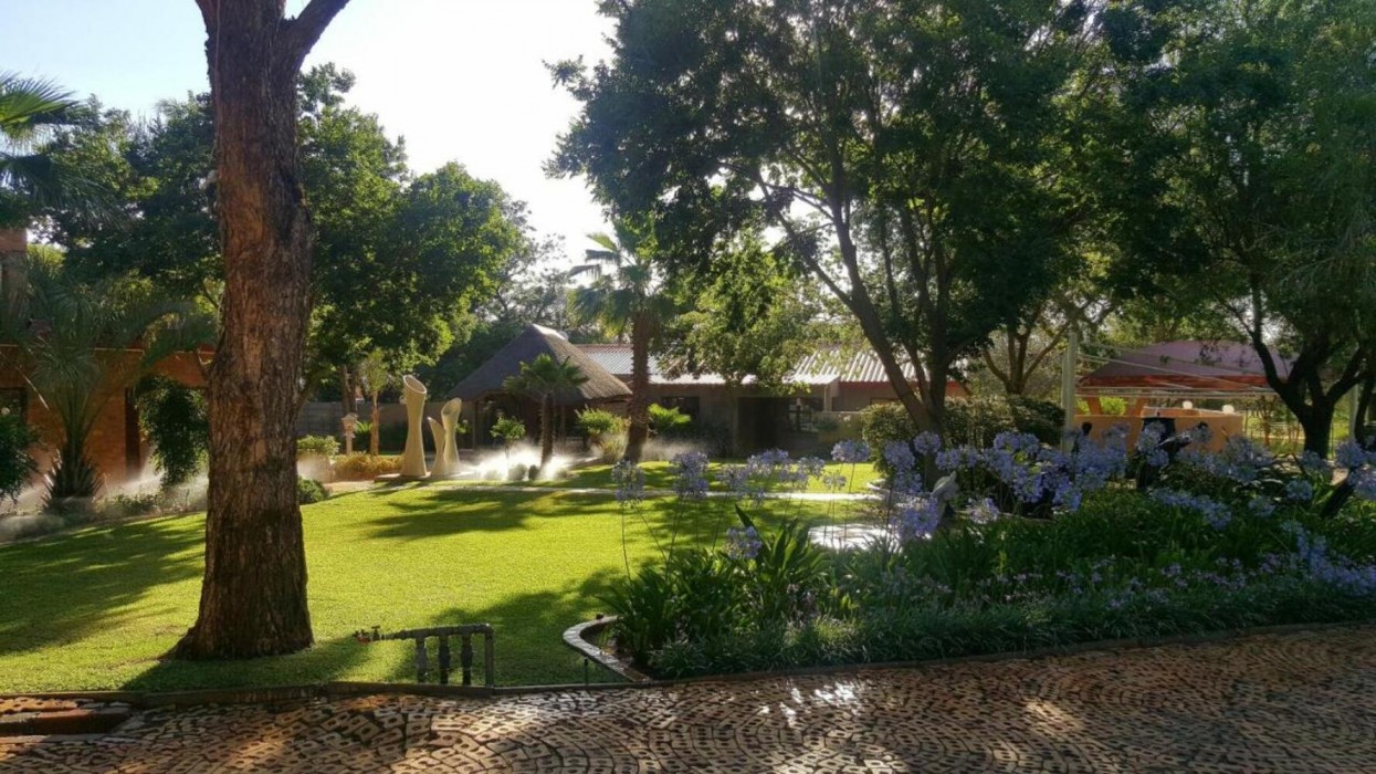 Home Away Guest House 2/34