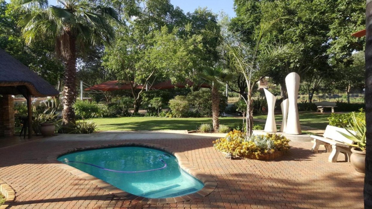 Home Away Guest House 3/34