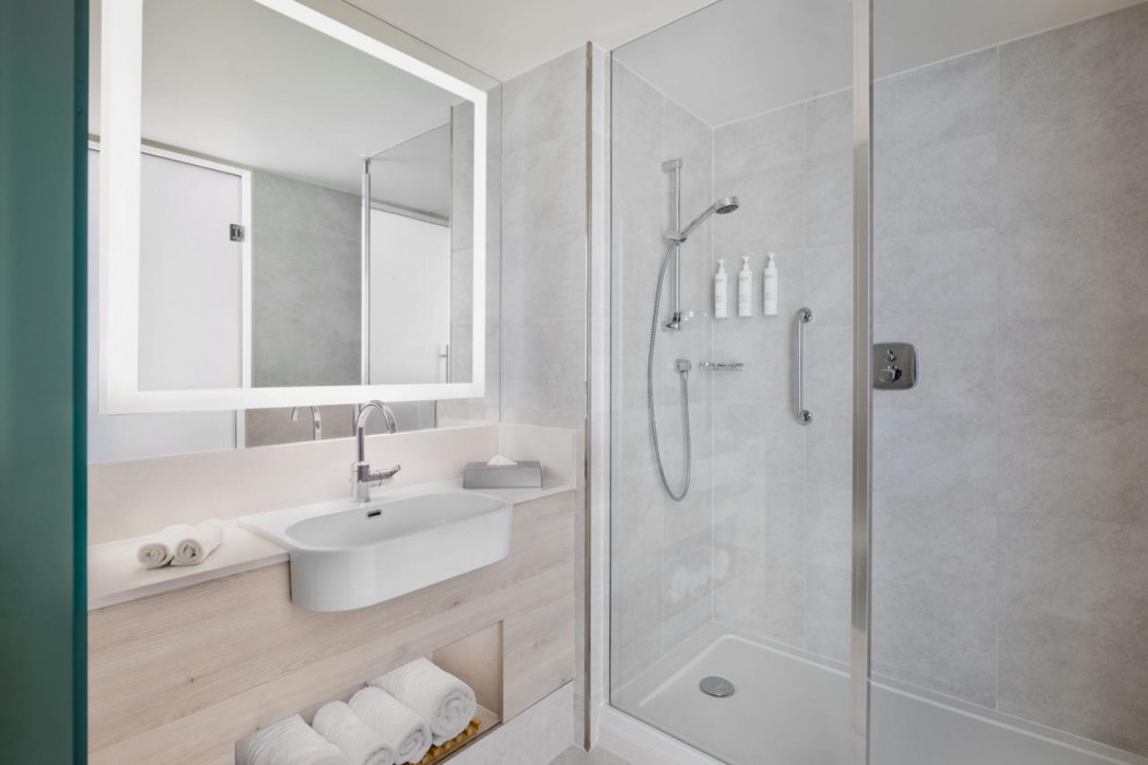 Courtyard by Marriott Batumi 12/74