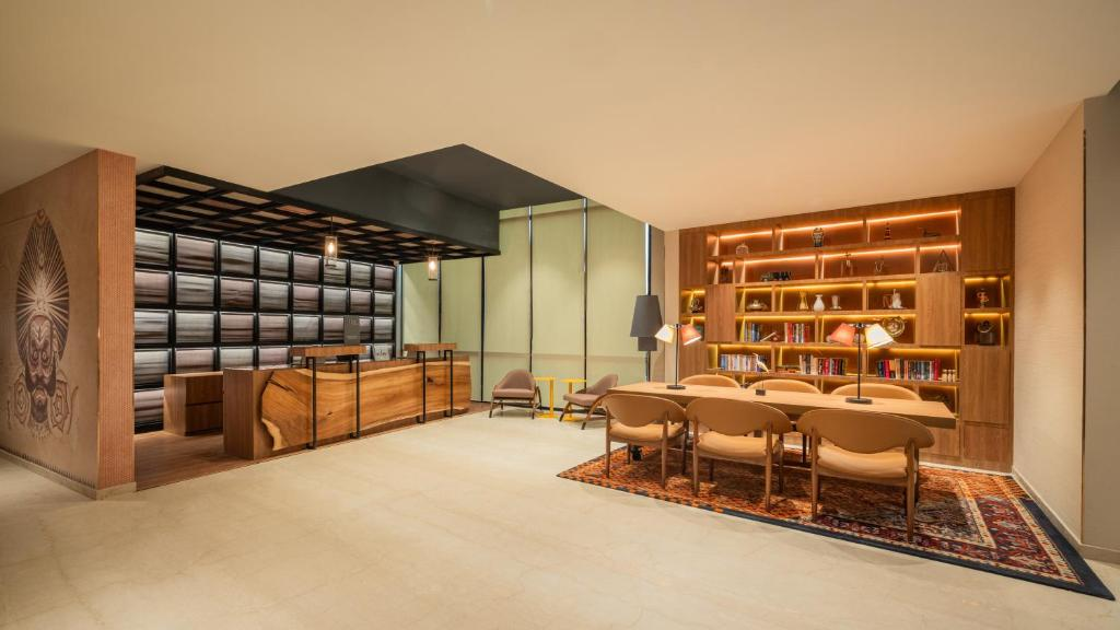 Ibis Bengaluru Hebbal 6/22