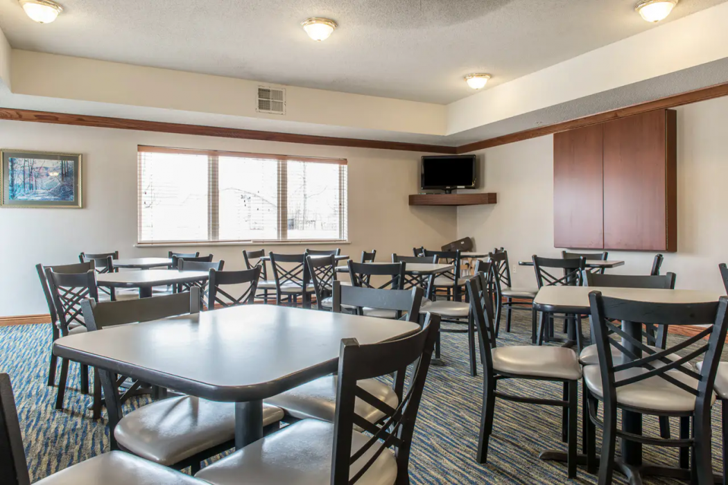 Quality Inn & Suites Titusville PA 14/21