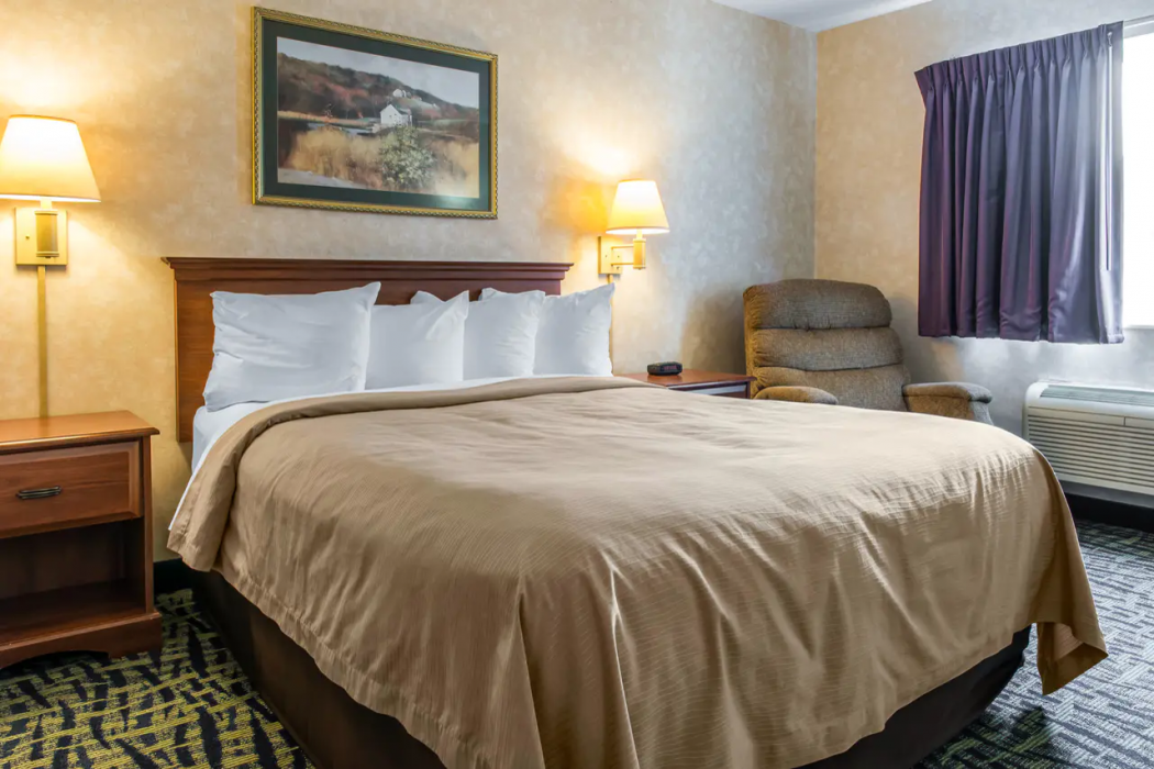 Quality Inn & Suites Titusville PA 10/21