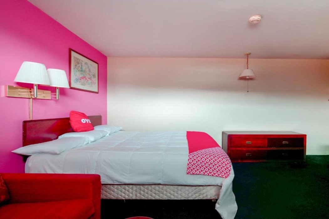 Hotel Dalton PA I-81 12/46