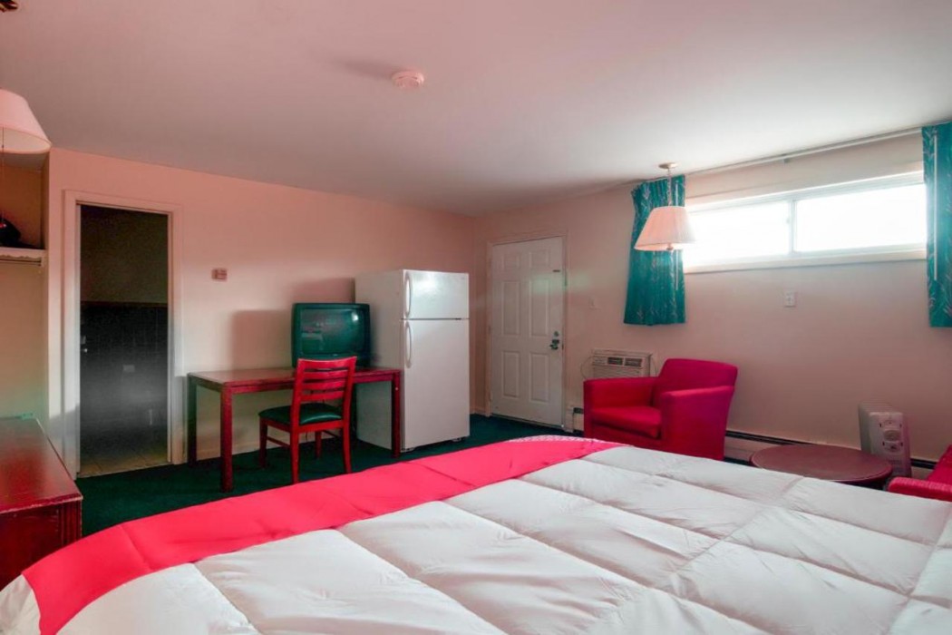 Hotel Dalton PA I-81 11/46
