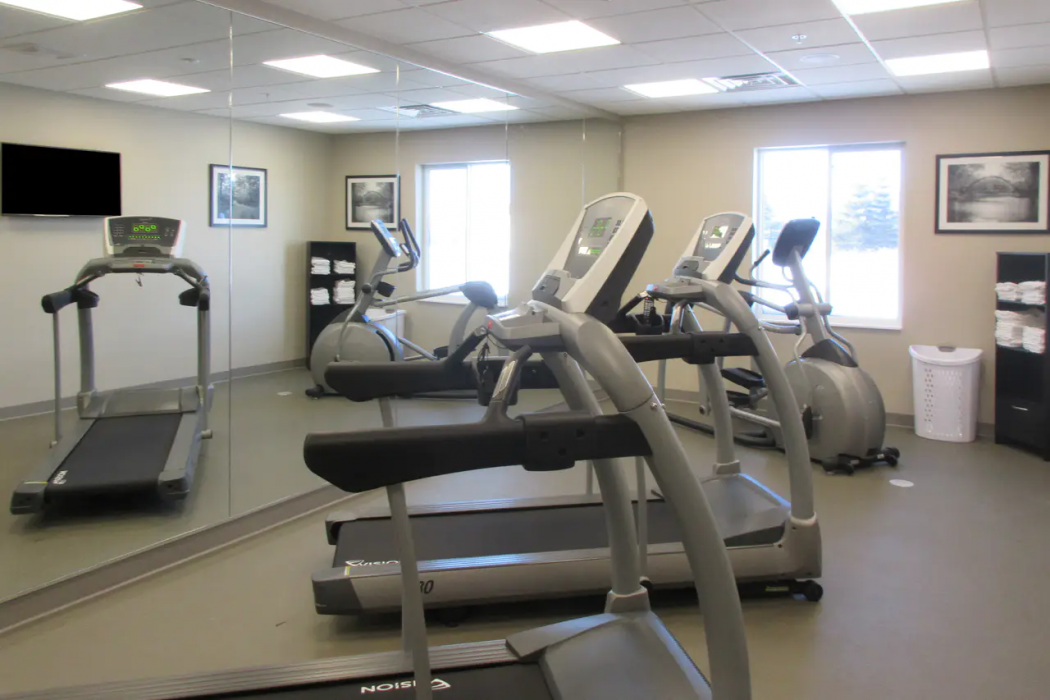 Sleep Inn & Suites Oregon - Madison 8/15