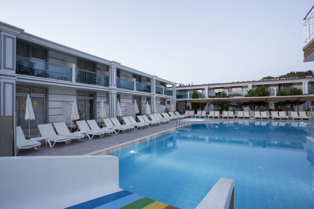 Sun Club Side Hotel 18/27