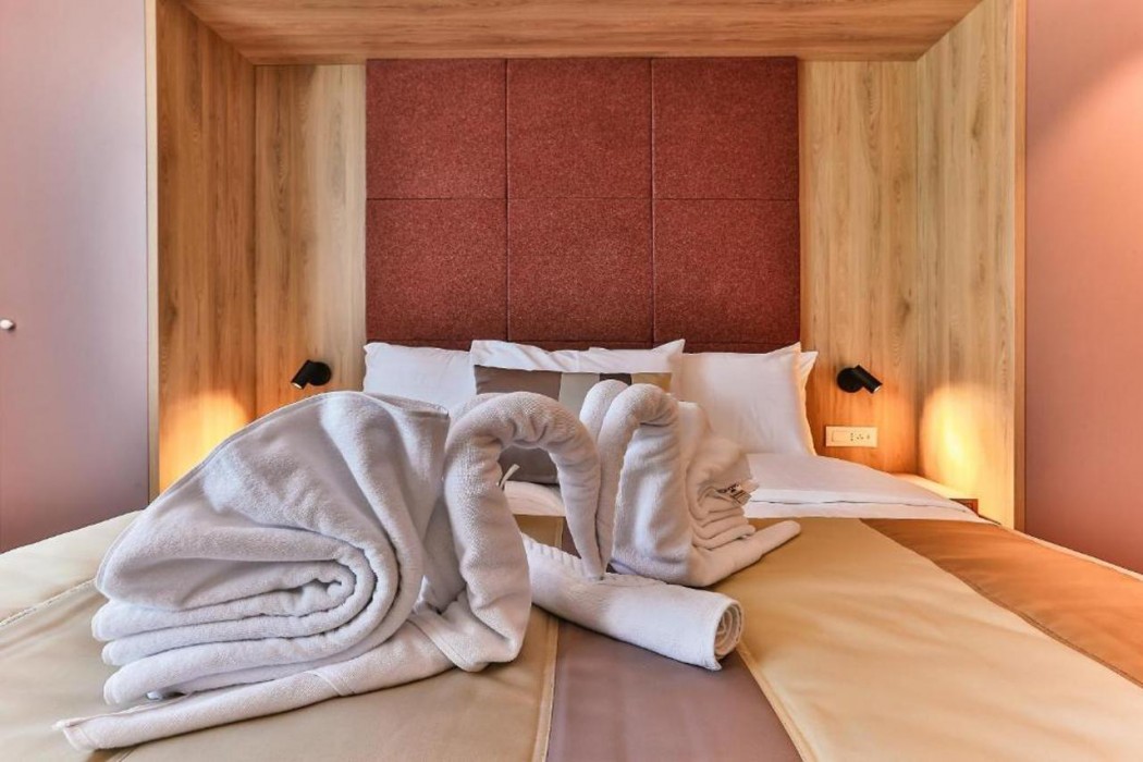 Carine Hotel Centar 14/50