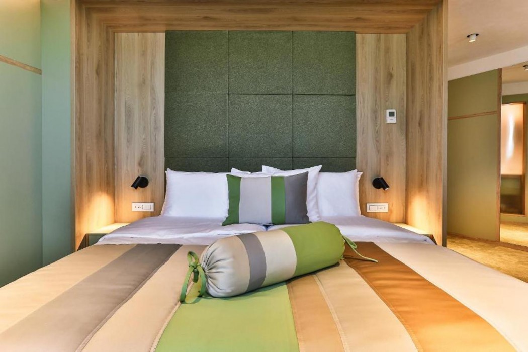Carine Hotel Centar 11/50